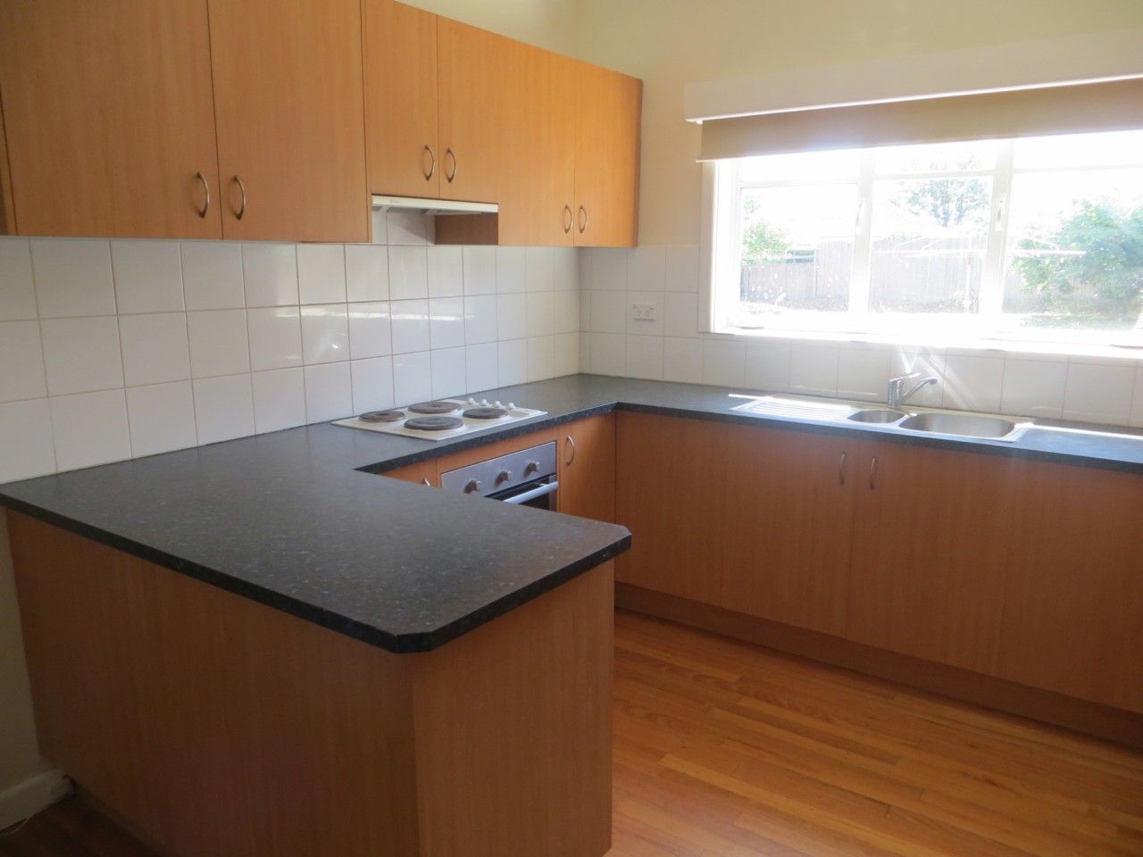 24 Devon Grove, OAKLEIGH EAST, VIC 3166