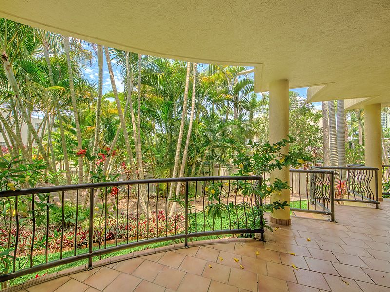 41A Broadwater Street, RUNAWAY BAY QLD 4216