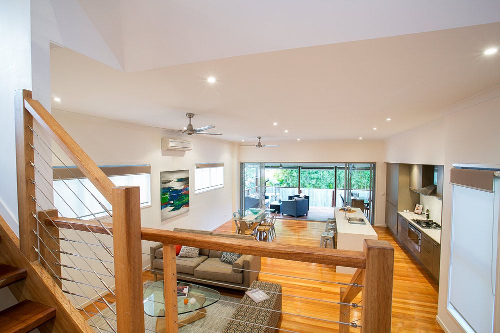 18 Hilltop Avenue, ANNERLEY, QLD 4103