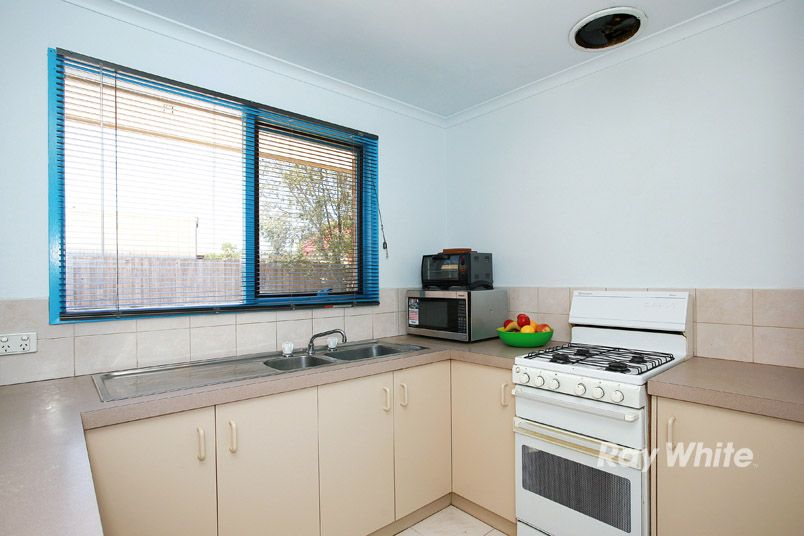 8 Bates Street, CRANBOURNE WEST, VIC 3977