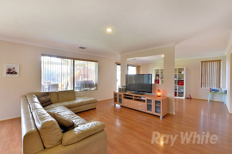 35 Tuileries Rise, NARRE WARREN SOUTH, VIC 3805