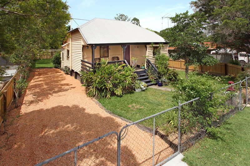 39 Cambridge Street, ROCKLEA, QLD 4106