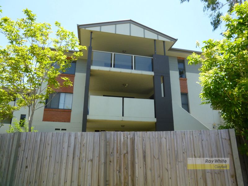 2 Riverton Street, CLAYFIELD QLD 4011