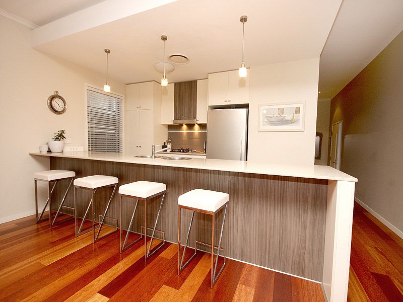 11 Agnes Street, MORNINGSIDE QLD 4170