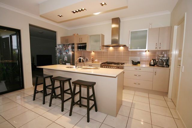 10 Hare Street, NORTH LAKES, QLD 4509