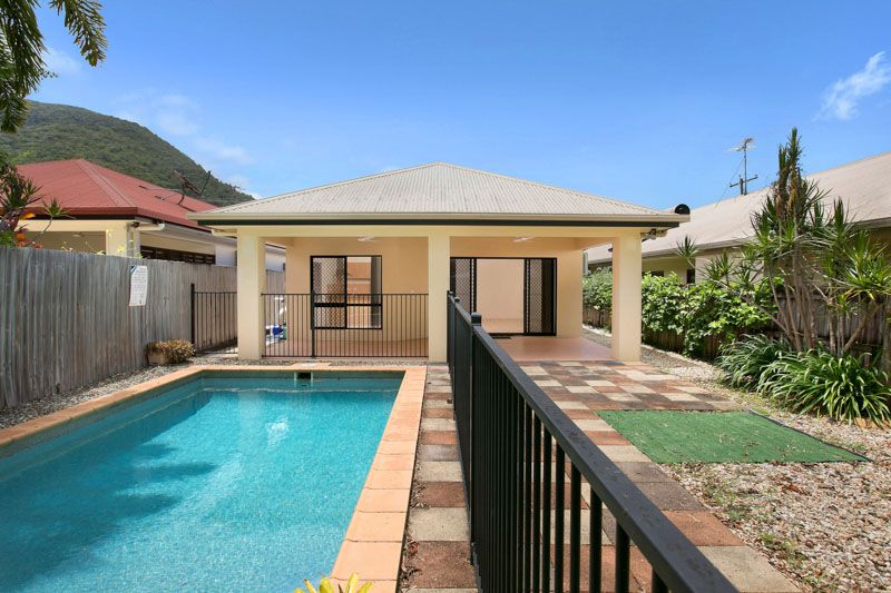 PALM COVE, QLD 4879