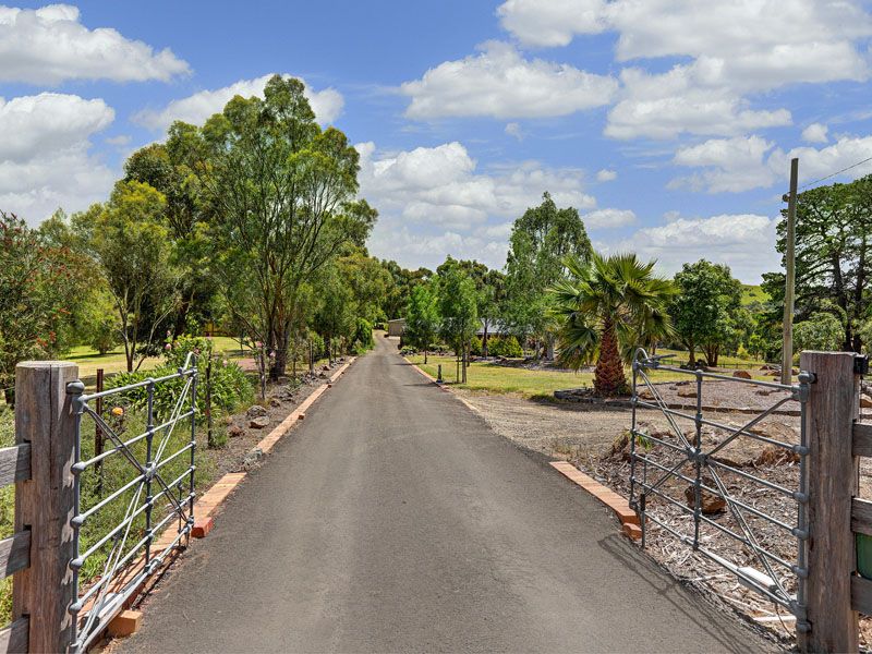 155 Fifth Avenue, EDEN PARK, VIC 3757