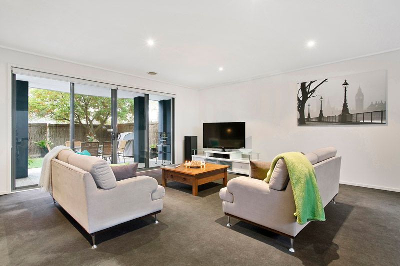 13 Fisher Mews, WATERWAYS, VIC 3195