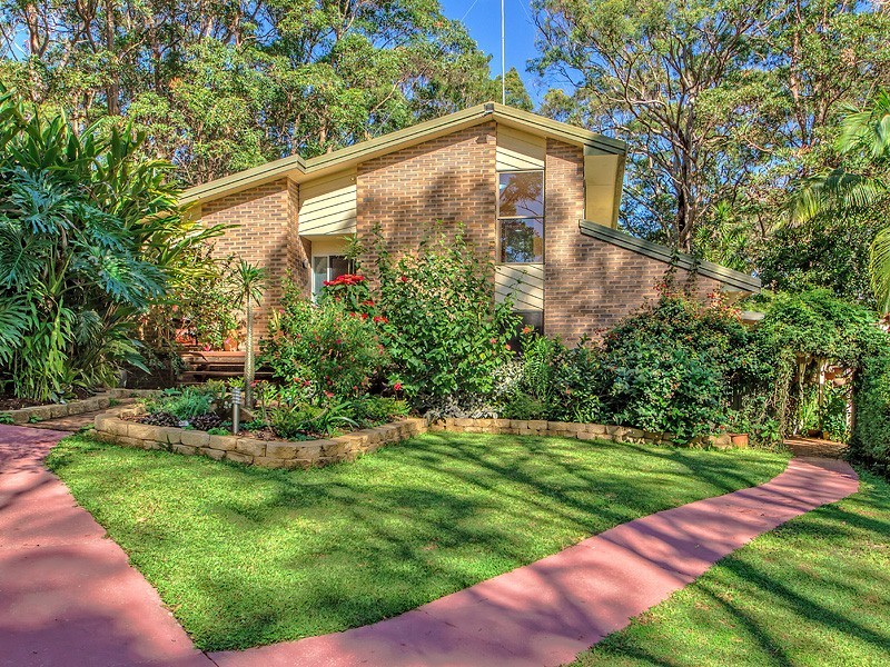 20 Cornwall Drive, ELANORA, QLD 4221