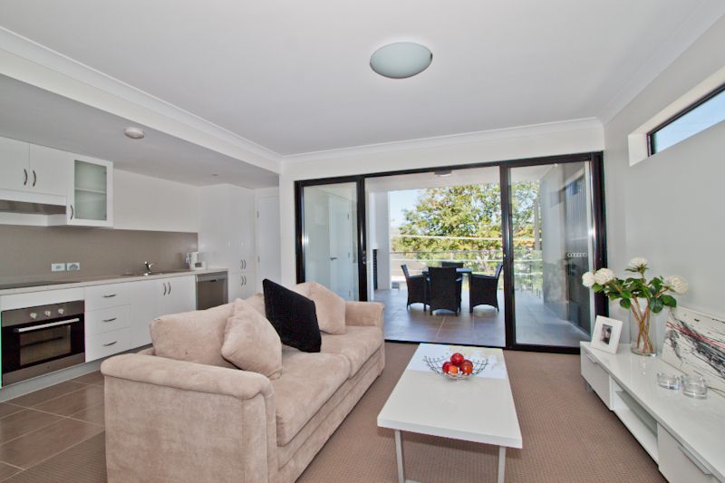 21 Fenton Street, FAIRFIELD QLD 4103