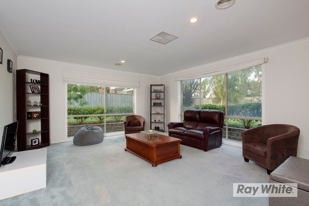 33 Red Wattlebird Crescent, LANGWARRIN, VIC 3910