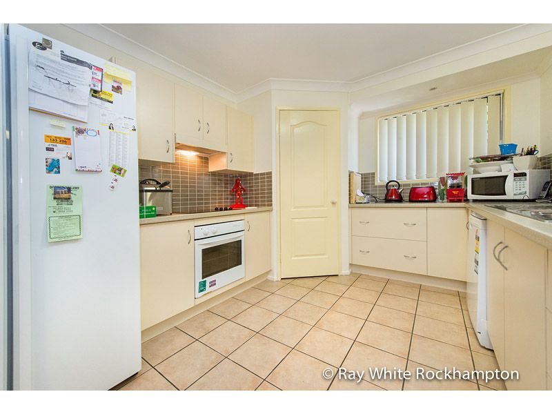 19 Springfield Drive, NORMAN GARDENS, QLD 4701