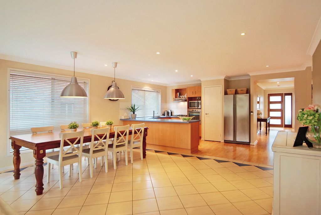 68 Robins Creek Drive, HORSLEY, NSW 2530