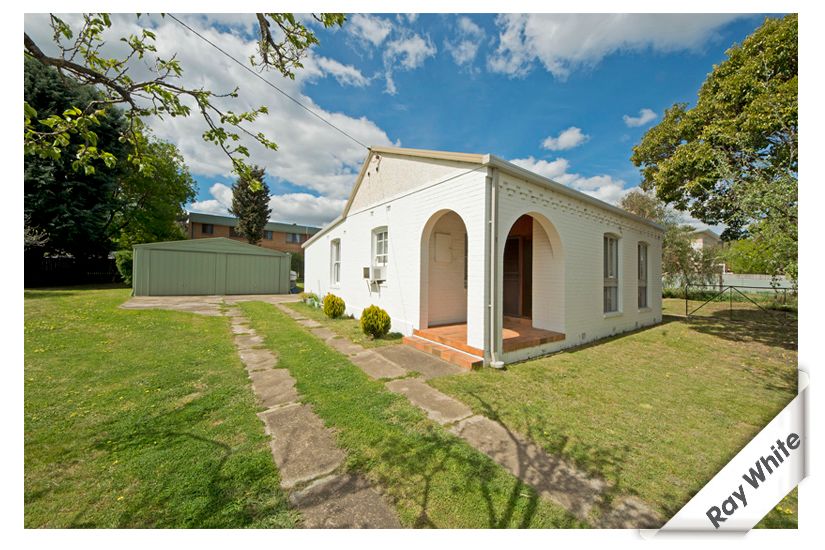 18 Bungendore Road, QUEANBEYAN, NSW 2620