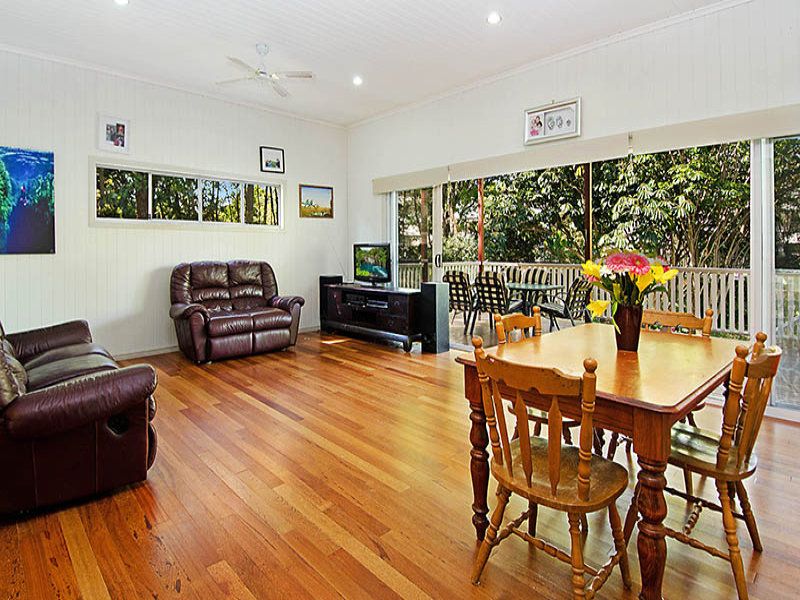 CAMP HILL, QLD 4152