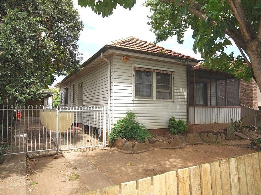 67 Excelsior Street, MERRYLANDS NSW 2160