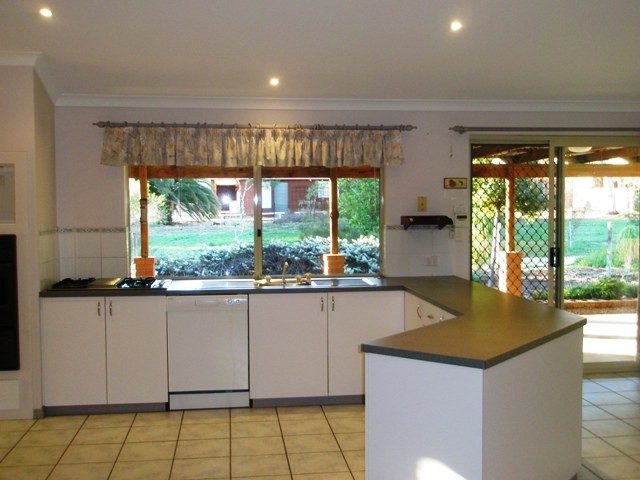27 Stuart Road, MORESBY, WA 6530