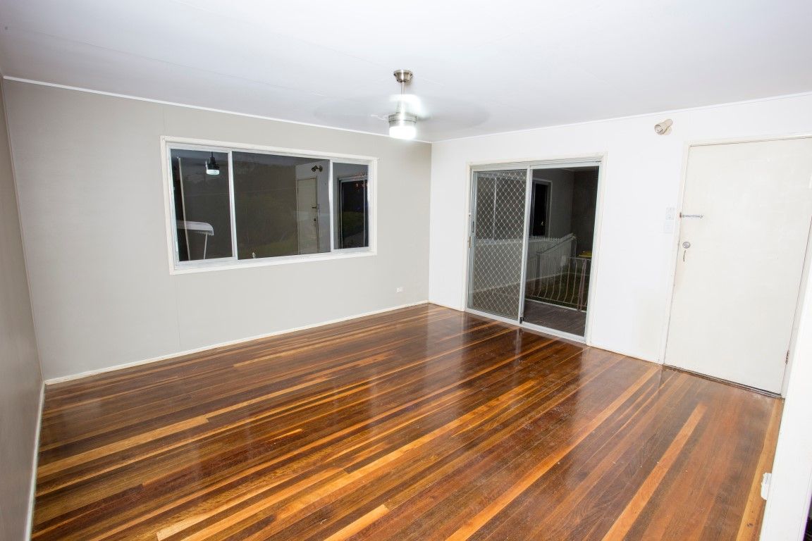 40 Dobbs Street, HOLLAND PARK WEST, QLD 4121