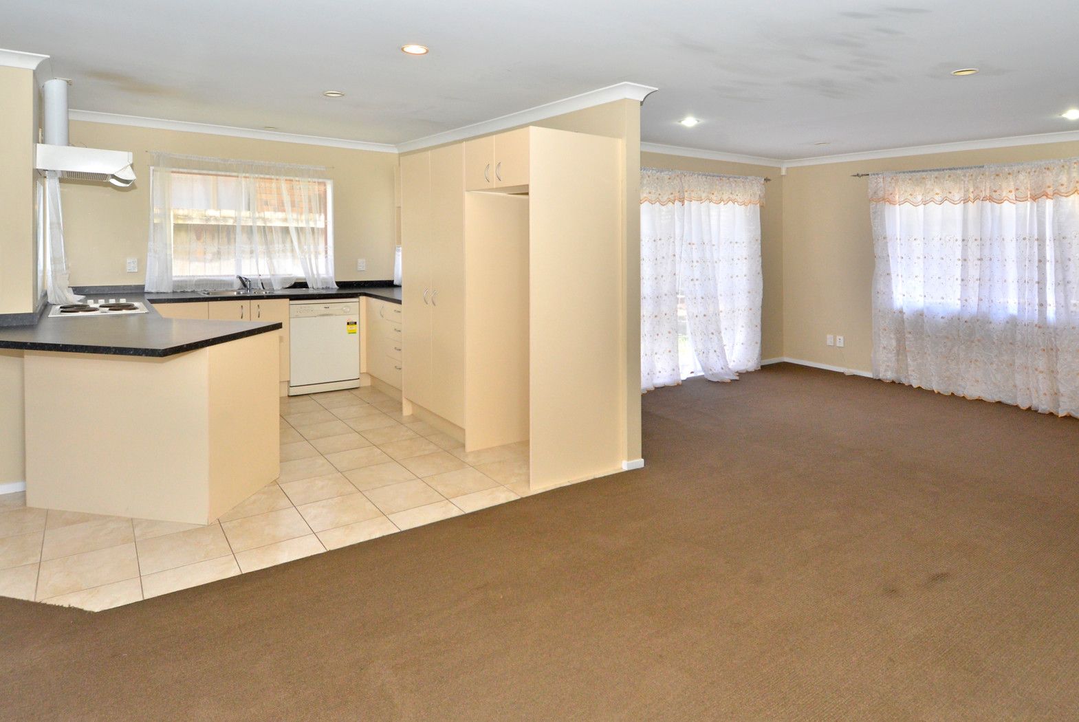 63c Redoubt Road, GOODWOOD HEIGHTS, Manukau City