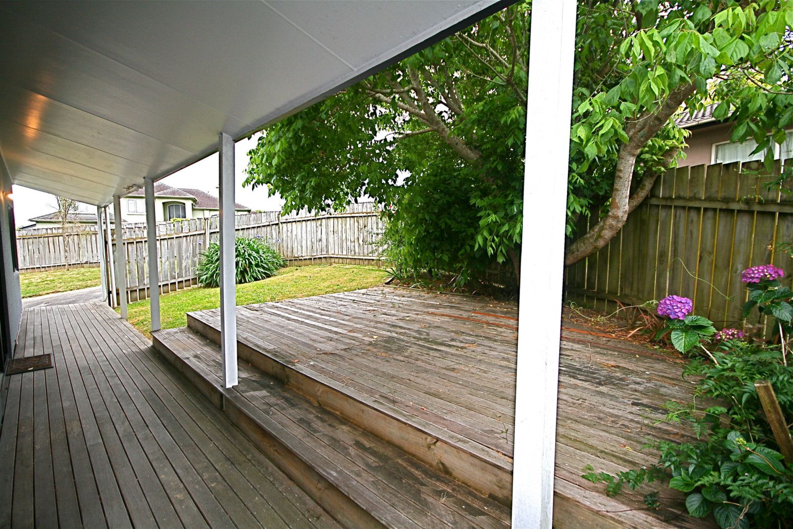 1/74 Whitford Road, Botany Downs, Manukau City