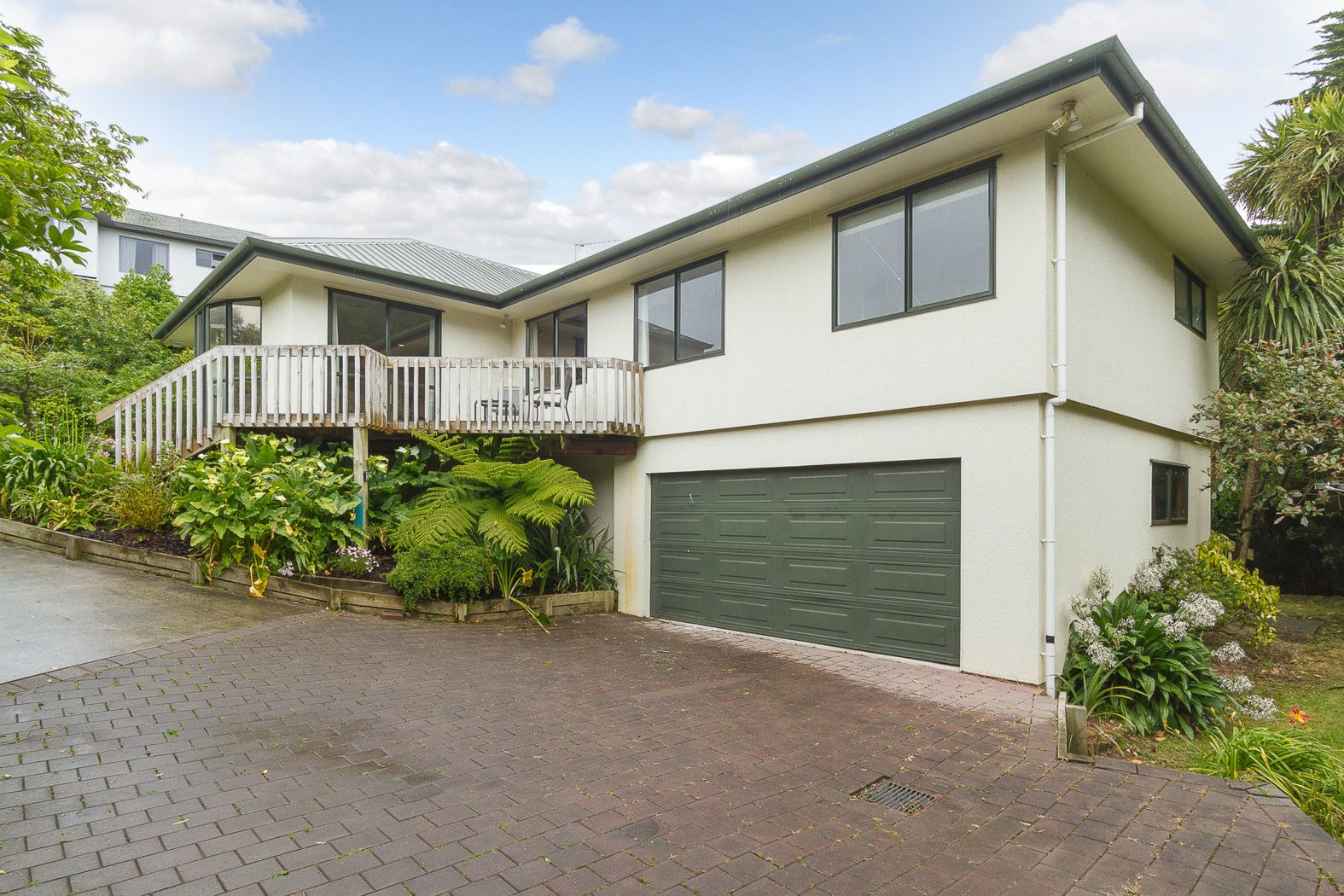 4 Joseph Banks Drive, WHITBY, Porirua City