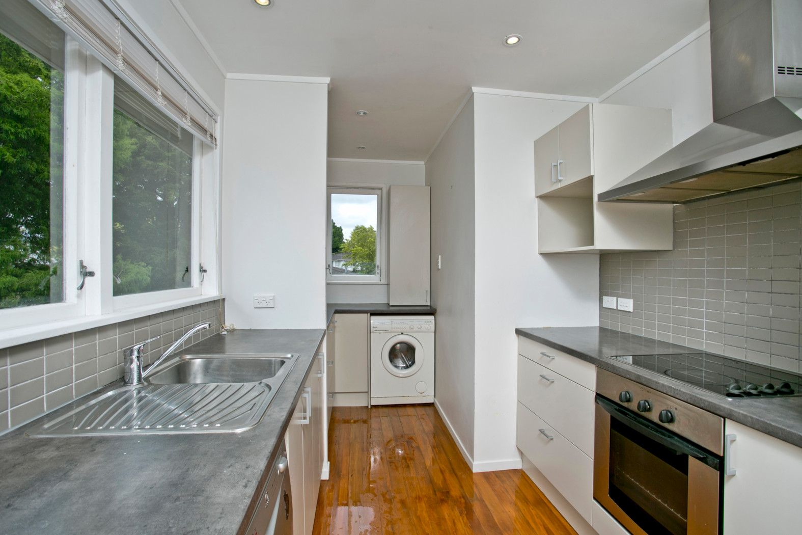 6 Papa Place, BIRKDALE, North Shore City