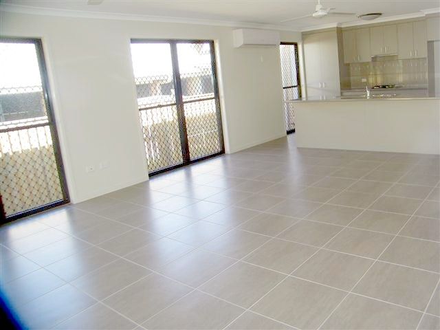 24 Christina Close, CLINTON, QLD 4680