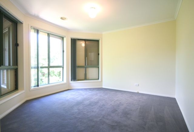 35 Candlebark Road, QUEANBEYAN, NSW 2620