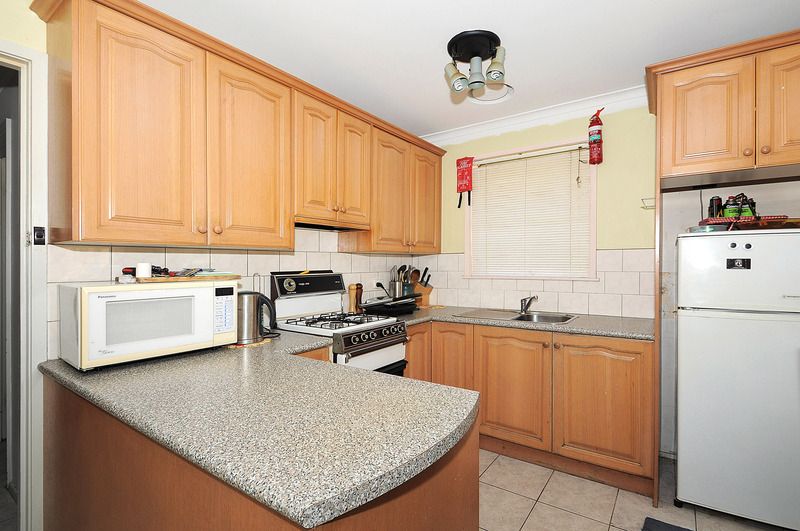 2 Mulberry Crescent, FRANKSTON NORTH, VIC 3200