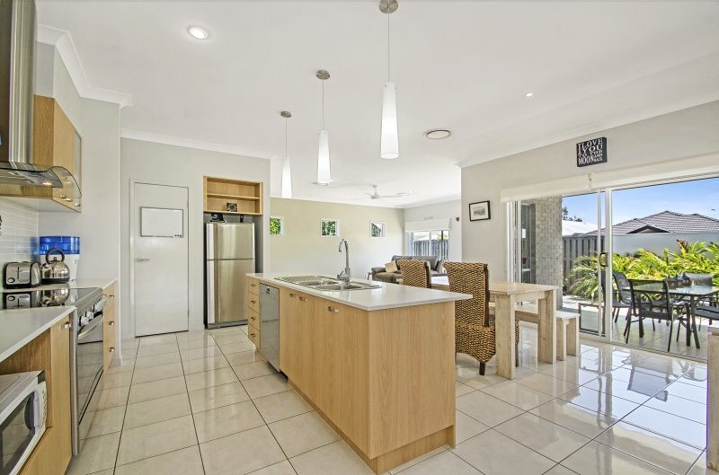 43 Wallaroo Circuit, NORTH LAKES, QLD 4509