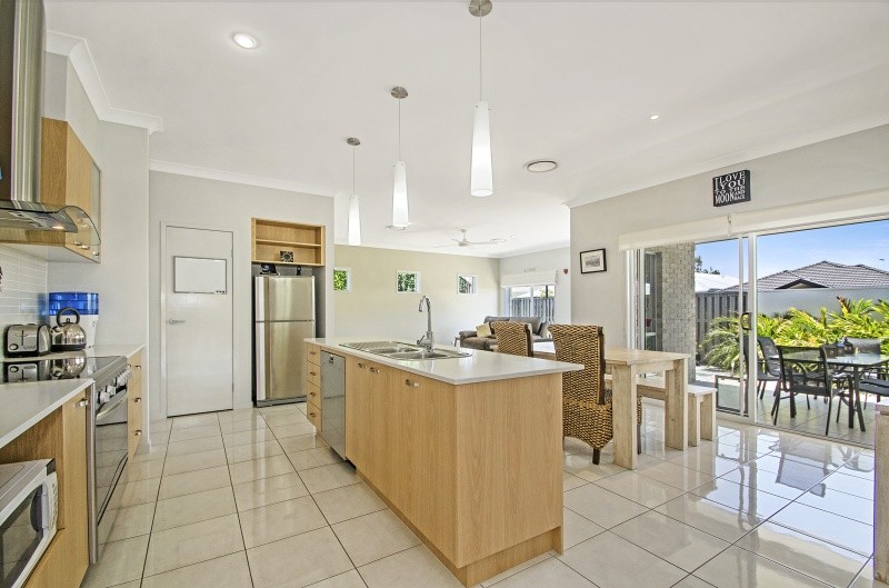 43 Wallaroo Circuit, NORTH LAKES, QLD 4509
