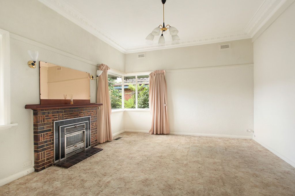 202 Poath Road, HUGHESDALE, VIC 3166