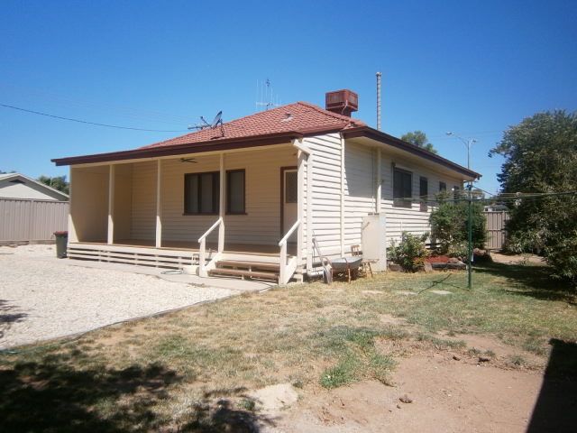 274 Ogilvie Avenue, ECHUCA, VIC 3564