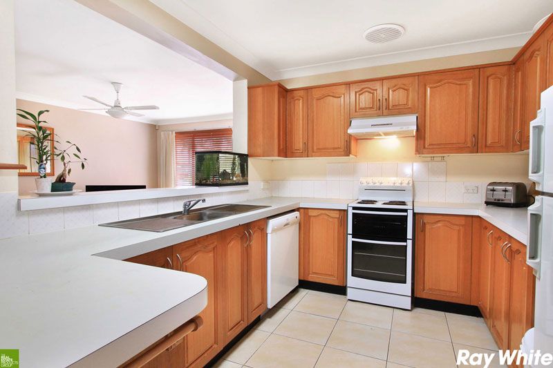 6 Forest Oak Place, ALBION PARK RAIL, NSW 2527