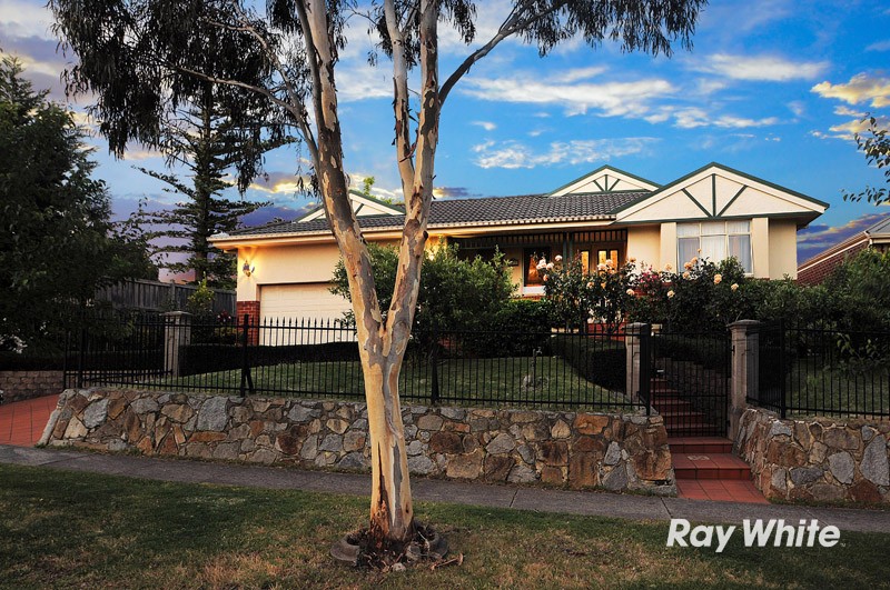 64 Jerilderie Drive, BERWICK, VIC 3806