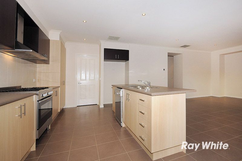 2 Manatree Court, BOTANIC RIDGE, VIC 3977