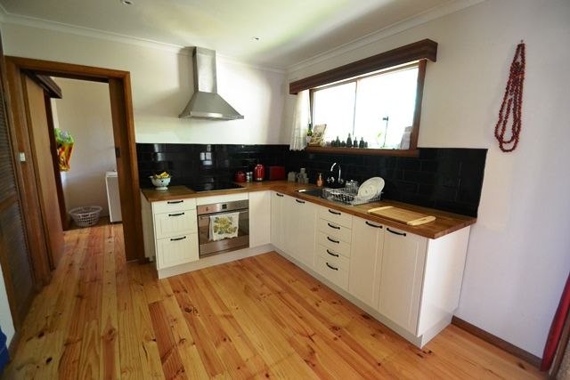 49 SHELTON Street, AVENEL, VIC 3664