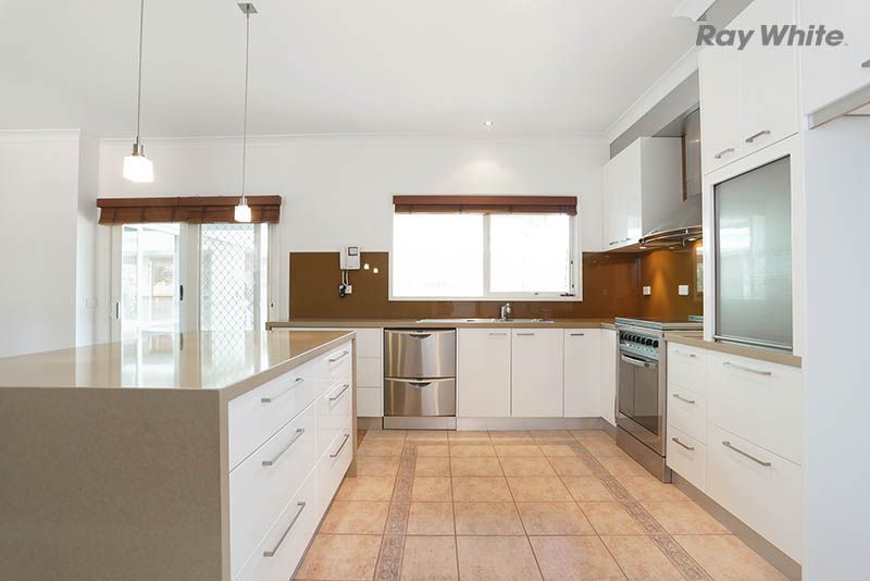 8 Golden Way, HILLSIDE, VIC 3037
