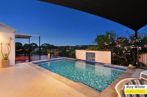 18 Sawgrass Place, ROBINA, QLD 4226