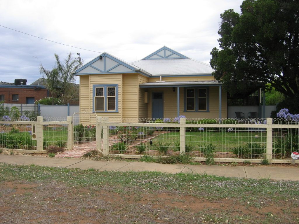 25 Victoria Street, ROCHESTER VIC 3561