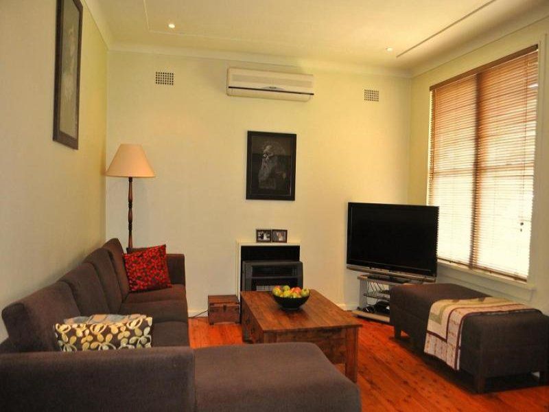 75 Carlton Parade, PUNCHBOWL, NSW 2196