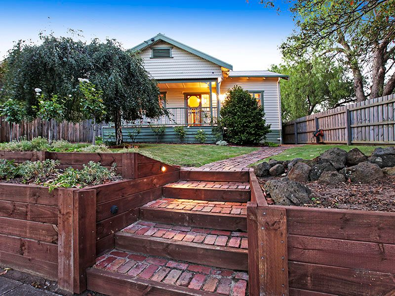 2 Riverview Terrace, BELMONT, VIC 3216
