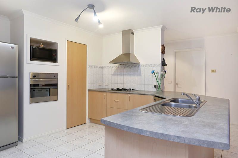 15 Burnley Grove, TAYLORS HILL, VIC 3037