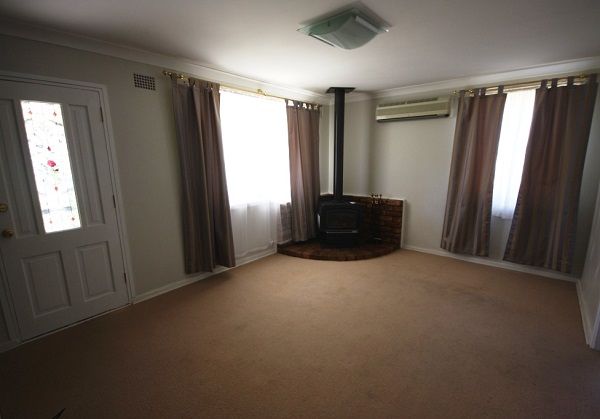 19 Hibiscus Crescent, MACQUARIE FIELDS, NSW 2564