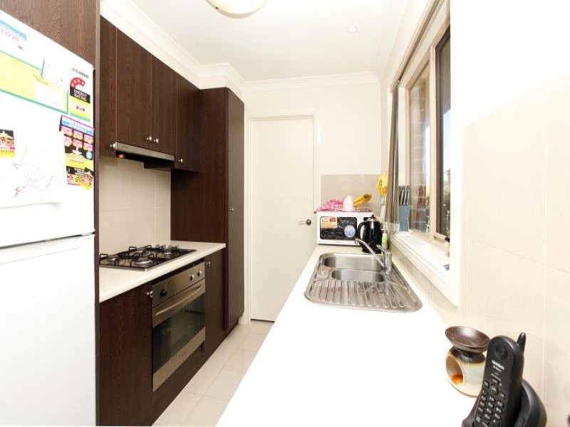 2/15 Chenies Street, RESERVOIR, VIC 3073