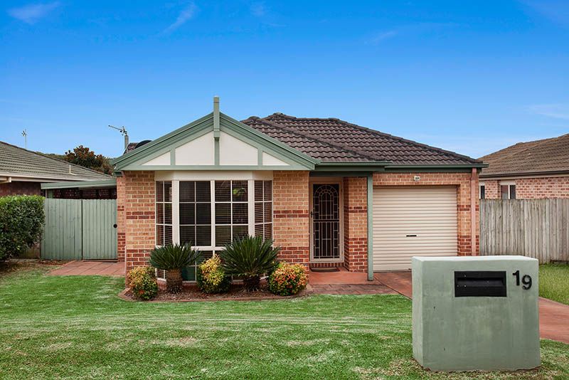 19 Kianga Close, FLINDERS NSW 2529