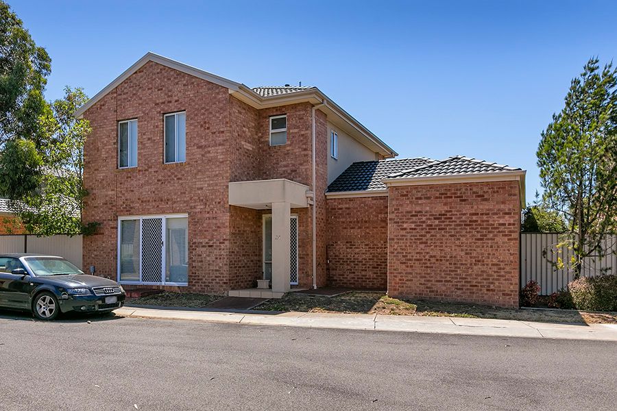 51-55 Tullidge Street, MELTON VIC 3337