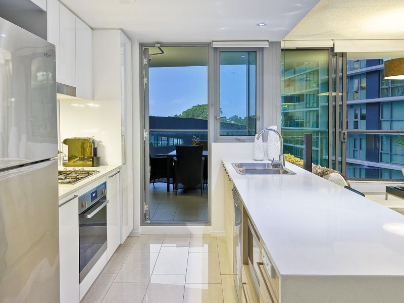 10306/8 Harbour Road, HAMILTON, QLD 4007