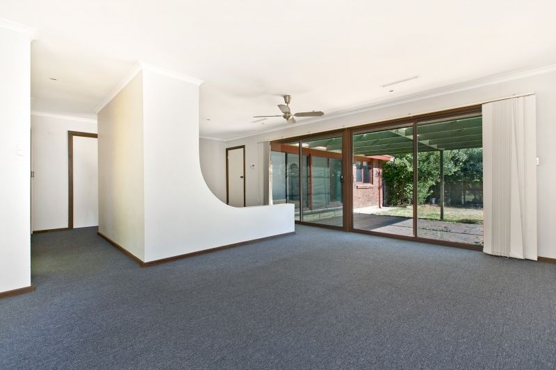 32 Sims Crescent, WEST LAKES, SA 5021