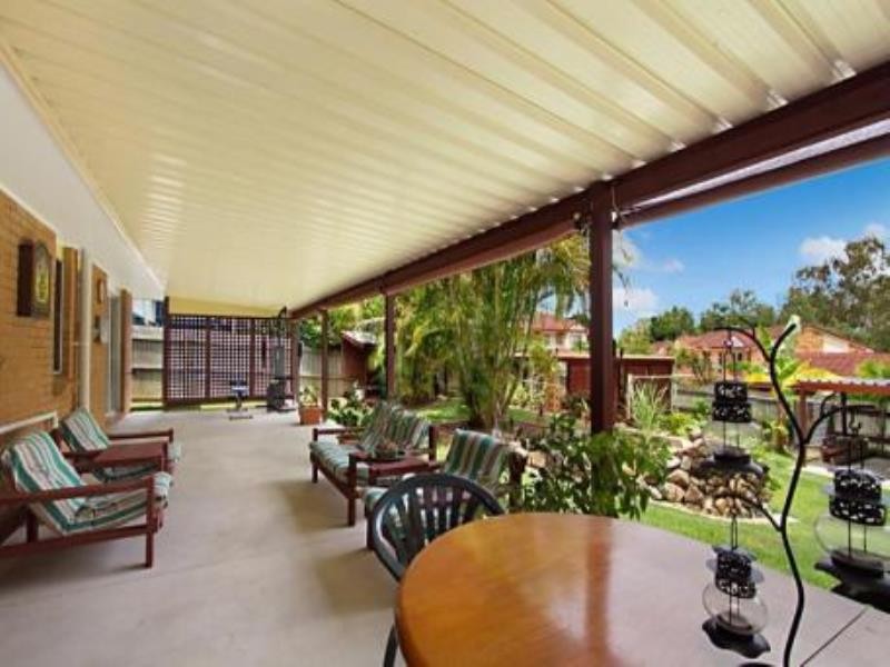 18 Donna Avenue, ROCHEDALE SOUTH, QLD 4123